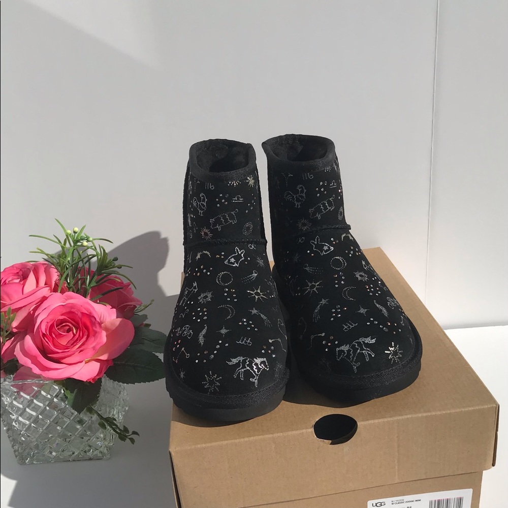 UGG Classic Zodiac Mini - Picture 5 of 8